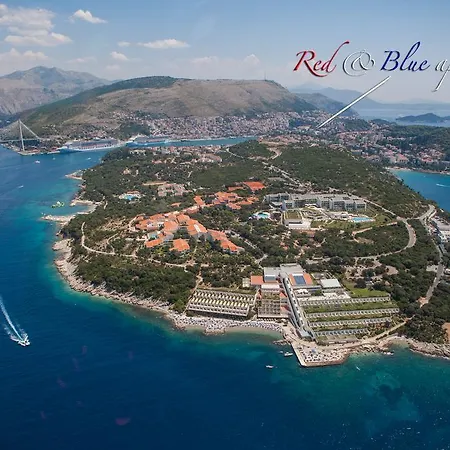 Art Suites Red & Blue